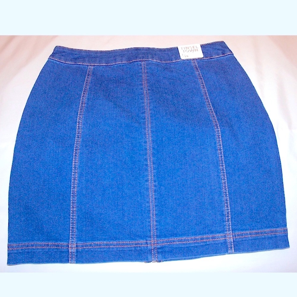 $8 sale Tinseltown Zip Front Denim sizes in stock 7/28w, 11/30w, 13/31w - Picture 6 of 6